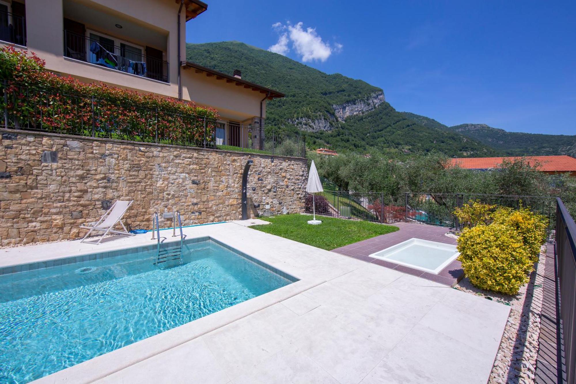 Como Lake Modern Apartament Ulivi Apartman Mezzegra Kültér fotó